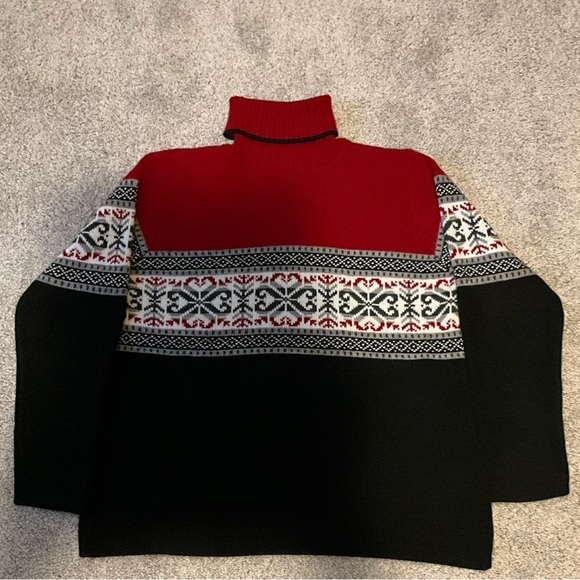 Motherhood Women’s Red and Black Turtleneck Sweater Size Medium. - Picture 4 of 7